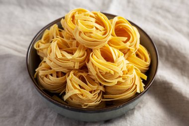 Ev yapımı Organik Kuru Tagliatelle Makarnası..