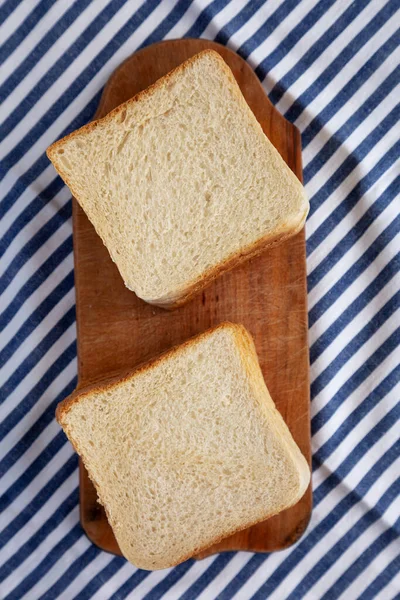 Weißbrotscheiben Auf Rustikalem Holzbrett Draufsicht Flache Lage Über Kopf Von — Stockfoto