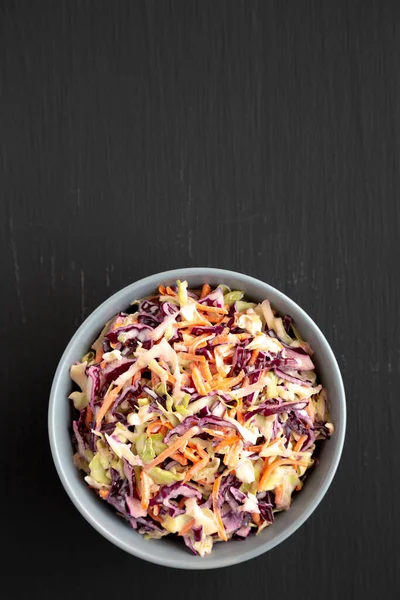 Homemade Coleslaw Cabbage Carrots Bowl Top View Flat Lay Overhead — Stockfoto