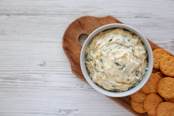 Homemade Caramelized Onion Spinach Dip Salty Crackers Top View Flat — 图库照片