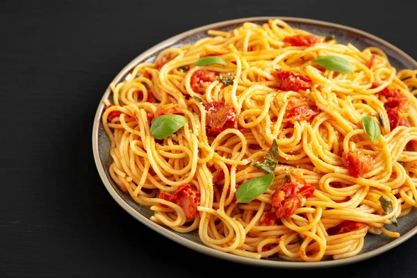 Homemade Spaghetti Pasta Fresh Tomato Sauce Plate Black Background Side —  Fotos de Stock