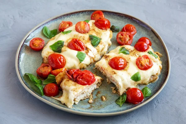 Homemade Caprese Chicken Parmesan Tomato Mozzarella Basil Plate Side View — Stok fotoğraf