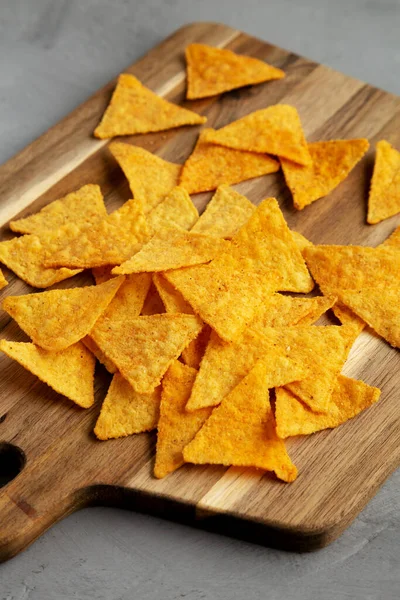 Gluten Free Mexican Tortilla Chips Barbecue Flavor Wooden Board Side — Stock fotografie
