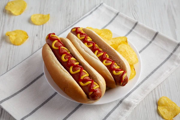 Homemade Hot Dog Ketchup Yellow Mustard Chips Plate Low Angle — Fotografia de Stock