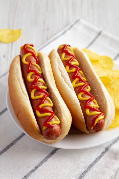 Homemade Hot Dog Ketchup Yellow Mustard Chips Plate Low Angle — Fotografia de Stock