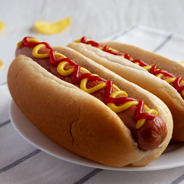 Homemade Hot Dog Ketchup Yellow Mustard Chips Plate Low Angle — Fotografia de Stock
