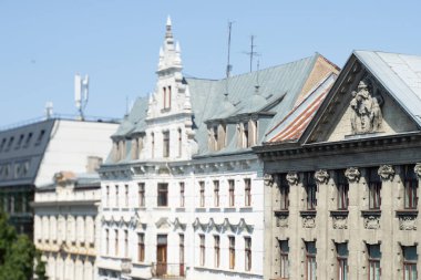 Riga, Letonya 'nın modern mimarisi. Binaların cephesi.