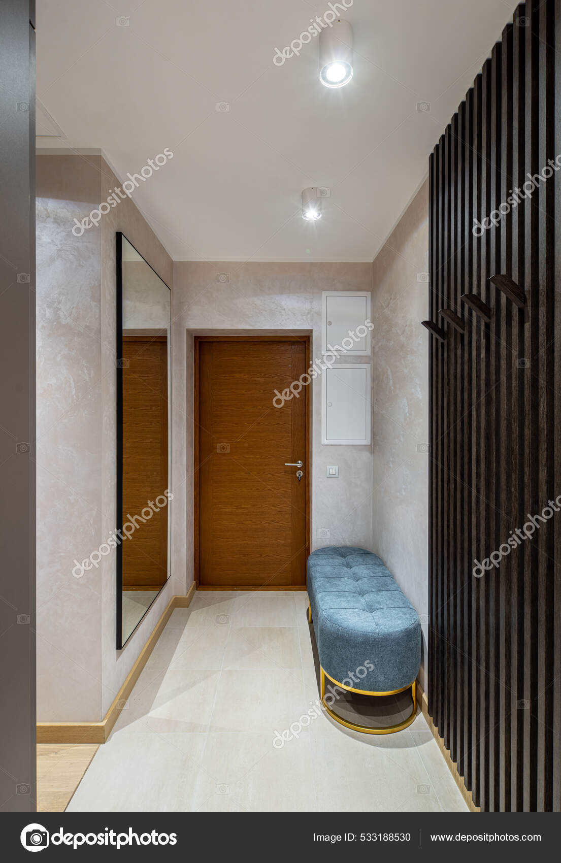 Modern Interior Hall Luxury Apartment Wooden Entrance Door Blue Velvet —  Stock Photo © aleks_kend #533188530, image size:1105x1700