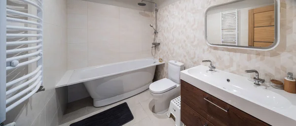 Modernes Interieur Mit Luxuriösem Badezimmer Privathaus Weißes Waschbecken Toilette Bad — Stockfoto
