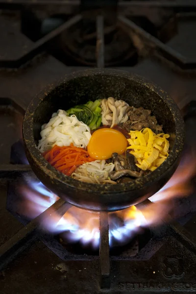 bibim ba Kore yemeği