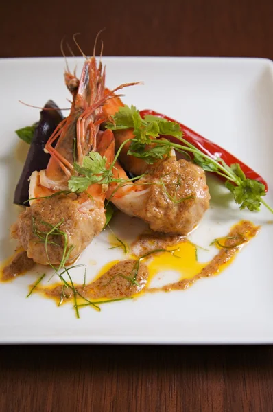 Grilled prawn with spicy red curry sauce — Stock Photo, Image