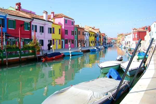 Pulau Burano di Venice. Pariwisata di Eropa . — Stok Foto