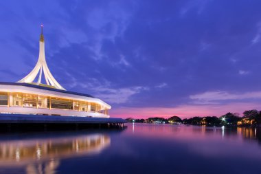 Suan luang rama IX park Tayland twilight dönem itibariyle