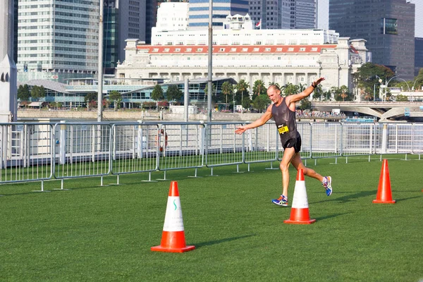 Singapur - 1 Mart: koşucular urbanathlon 2014 koşu ile beni, — Stok fotoğraf