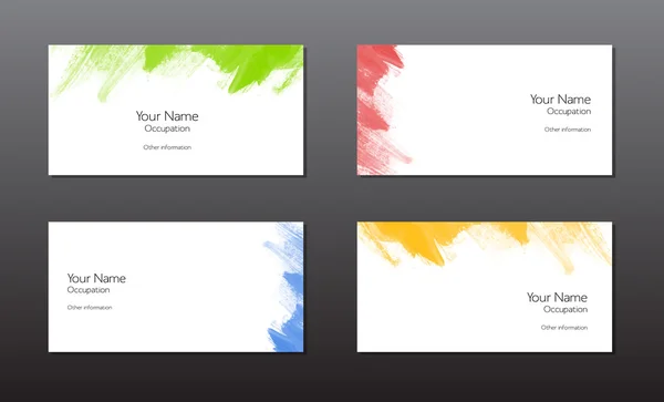 Modèle de quatre cartes de visite vectorielles avec touches de pinceau peintes à la main milieux avec éclaboussures — Image vectorielle