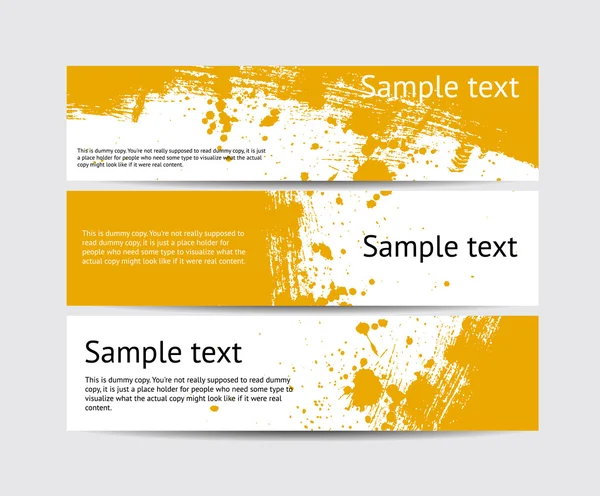 Set gele vector penseel beroerte hand geschilderd banners met verf splatters — Stockvector