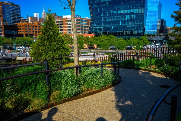 Visitando Little Island Río Hudson Manhattan Nueva York — Foto de Stock