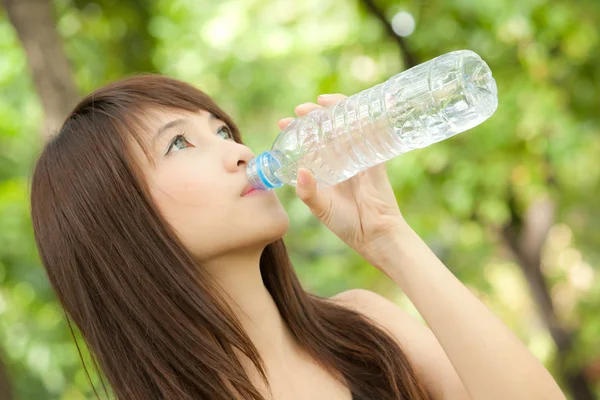 Drinking water — Stock Photo, Image