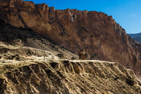 Ermenistan astvatsatsin, areni, Ermenistan, ortaçağ kilise