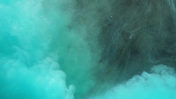 Бирюзовая Синяя Чернила Акриловая Краска Смешивается Воде Мягко Кружится Водой — стоковое видео