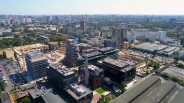 İnsansız hava aracı modern bina yerleşim biriminin evi. Konut inşaatı. Ukrayna 'nın başkenti Kyiv