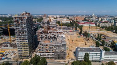 İnsansız hava aracı modern bina yerleşim biriminin evi. Konut inşaatı. Ukrayna 'nın başkenti Kyiv