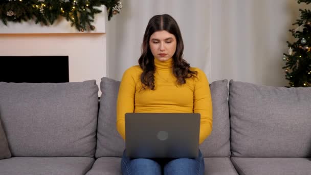 Young Businesswoman Uses Laptop Distance Works Computer Typing Keyboard Sitting — Stok video
