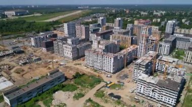 İnsansız hava aracı manzaralı modern bina yerleşim yeri. Güzel şehir. Konut inşaatı. Ukrayna 'nın başkenti Kyiv