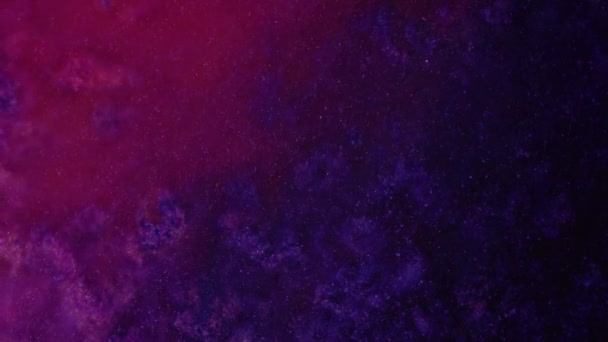 Rosa brillante, púrpura, violeta neón y gradiente de colores muy peri con partículas brillantes. Colorido líquido tinta de alcohol macro — Vídeos de Stock