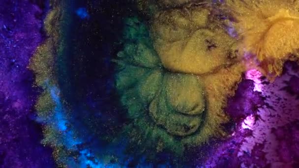 Very peri purple violet blue alcoholic ink with gold particles. Abstract magic space background. Chemical reaction macro. Explosion and splash of colors — Stock Video