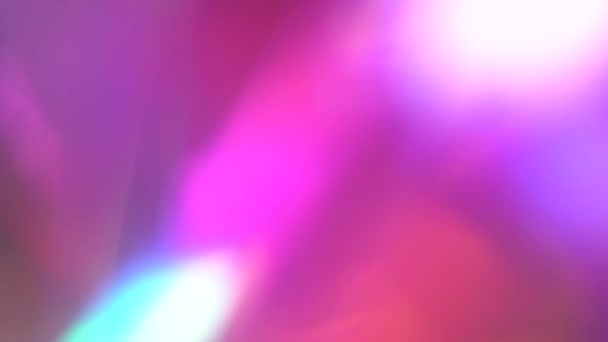 Фиолетовый синий бирюзовый розовый мягкий градиент, блики линз. Голографический абстрактный волшебный фон для праздничной ночи. Вспышки света боке — стоковое видео