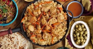 Pilaf plov veya pilau bir pirinç tabağıdır. Ramazan iftar yiyeceği. Orta Asya mutfağı