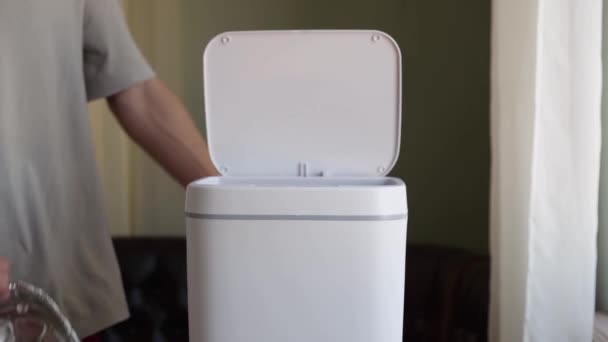 Metal Waste Foil Recycle Contactless Smart Touch Trash Can High — Stockvideo