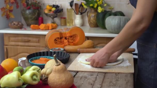 Тыквенный Пирог Является Популярным Способом Приготовления Тыквы Высококачественные Fullhd Кадры — стоковое видео