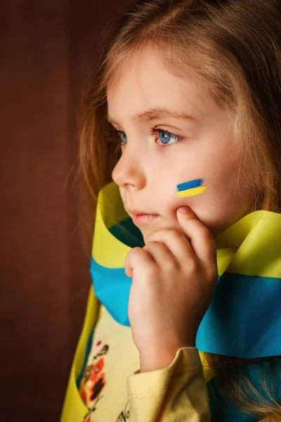 Drapeau Ukraine Sur Joue Des Enfants Manifestation Humaine — Photo