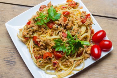 ton balıklı spagetti