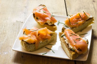 Tütsülenmiş somon