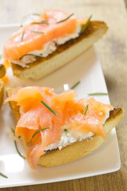 Tütsülenmiş somon