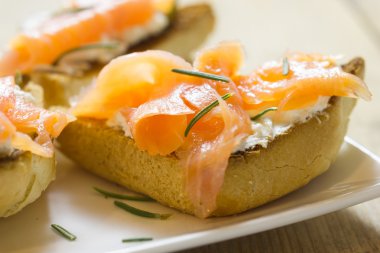 Tütsülenmiş somon