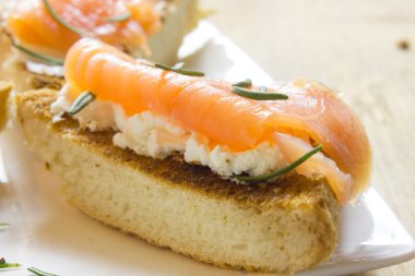 Tütsülenmiş somon