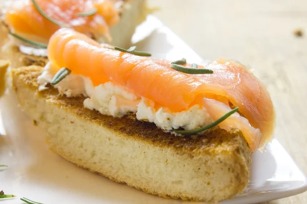 Tütsülenmiş somon