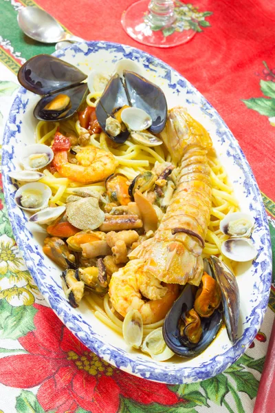 Spaghetti ai frutti di mare — Foto Stock