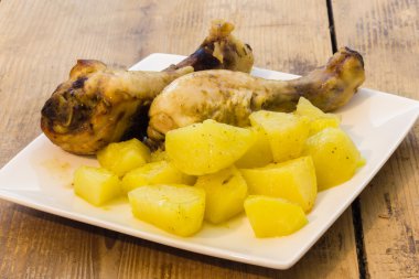 tavuk budu patates ile