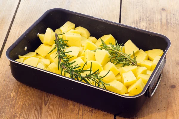 Baked potatoes with rosemary — Stock Photo, Image