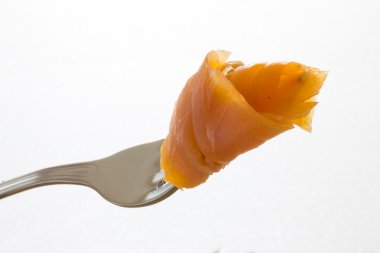 Tütsülenmiş somon