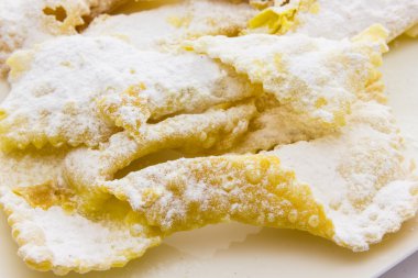 Sfrappole di carnevale bolognesi