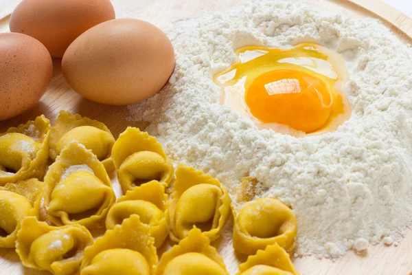 Tortellini Bolognesi — Stockfoto