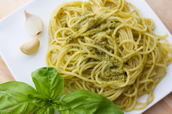Špagety s pesto genovese — Stock fotografie