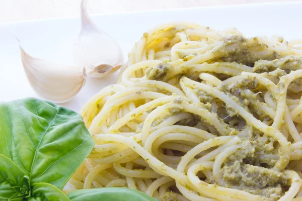 Špagety s pesto genovese — Stock fotografie