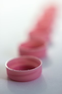 plastik kapaklar